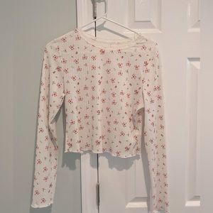 Cottagecore White Top w/ Red Flowers & Lace Trim